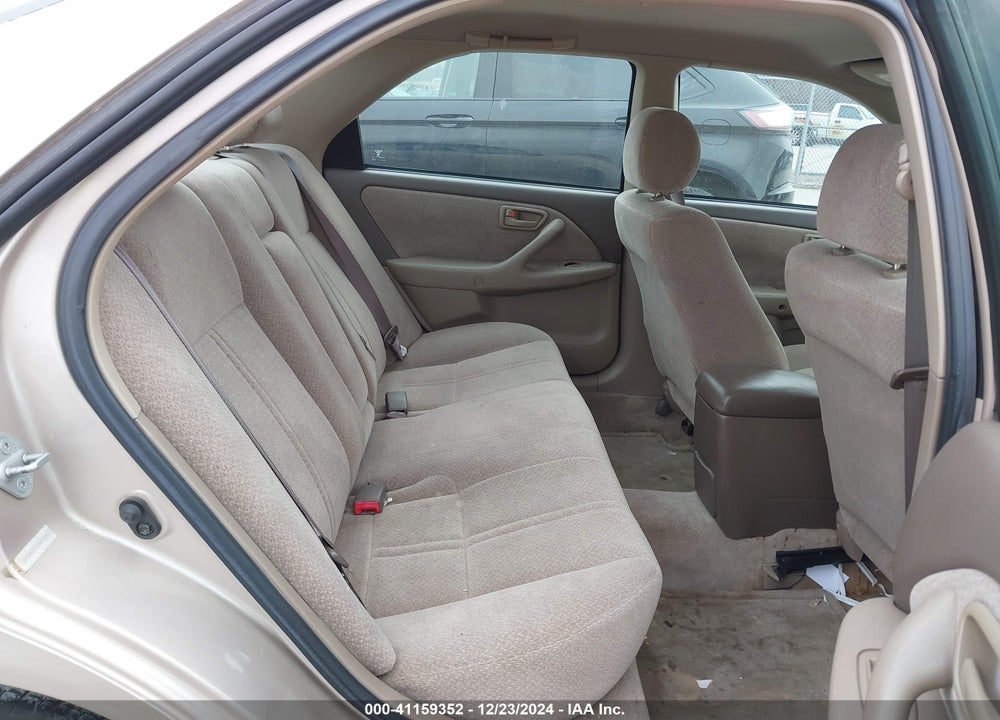 2000 TOYOTA CAMRY LE VIN: 4T1BG22K1YU622167