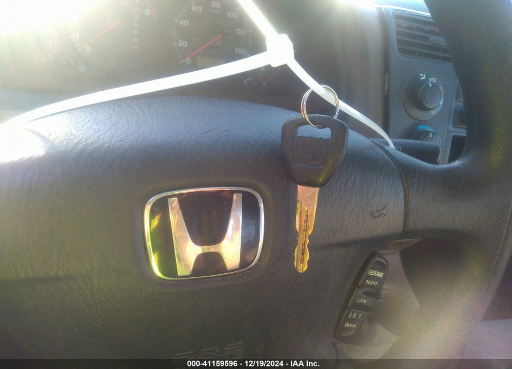 2001 HONDA CIVIC LX VIN: 1HGES16551L001820