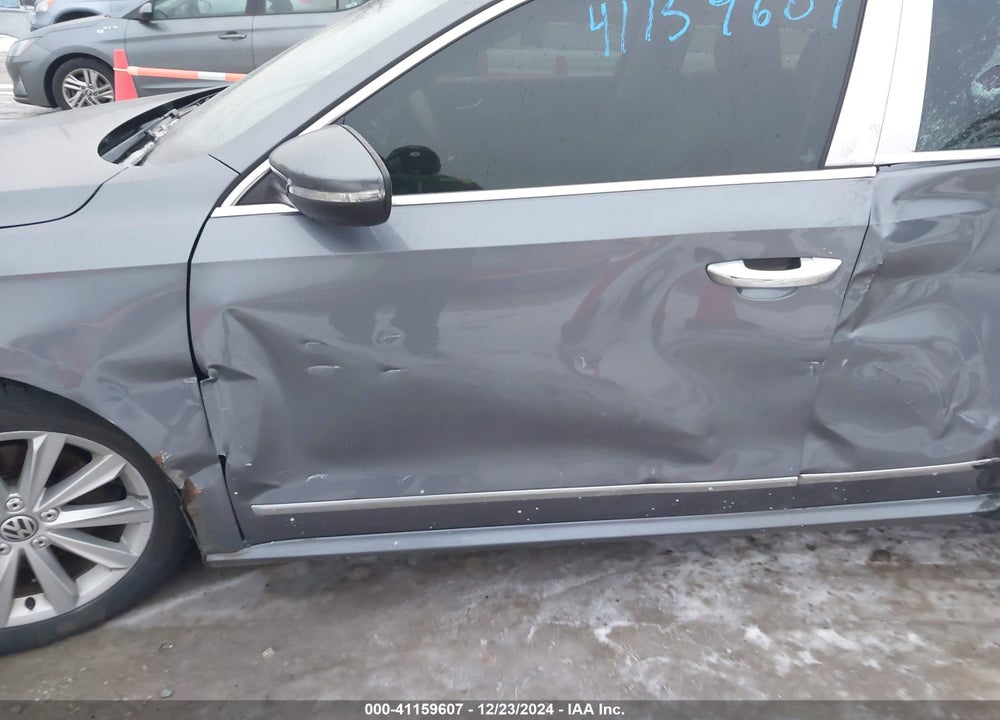 2012 VOLKSWAGEN PASSAT 2.5L SEL VIN: 1VWCH7A38CC035909