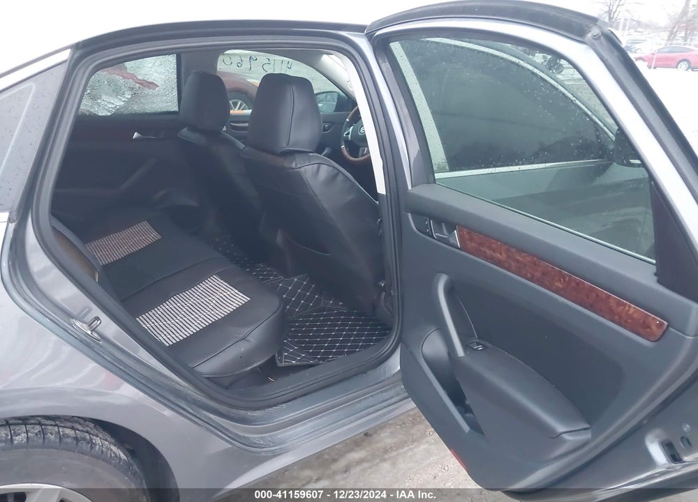 2012 VOLKSWAGEN PASSAT 2.5L SEL VIN: 1VWCH7A38CC035909