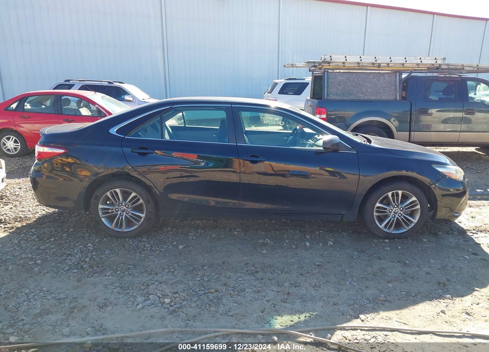 2015 TOYOTA CAMRY SE VIN: 4T1BF1FKXFU092091