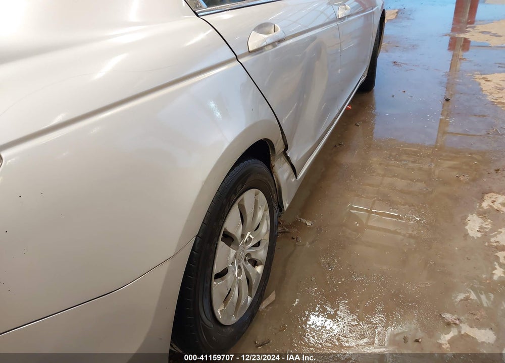 2009 HONDA ACCORD VIN: 1HGCP26369A093704