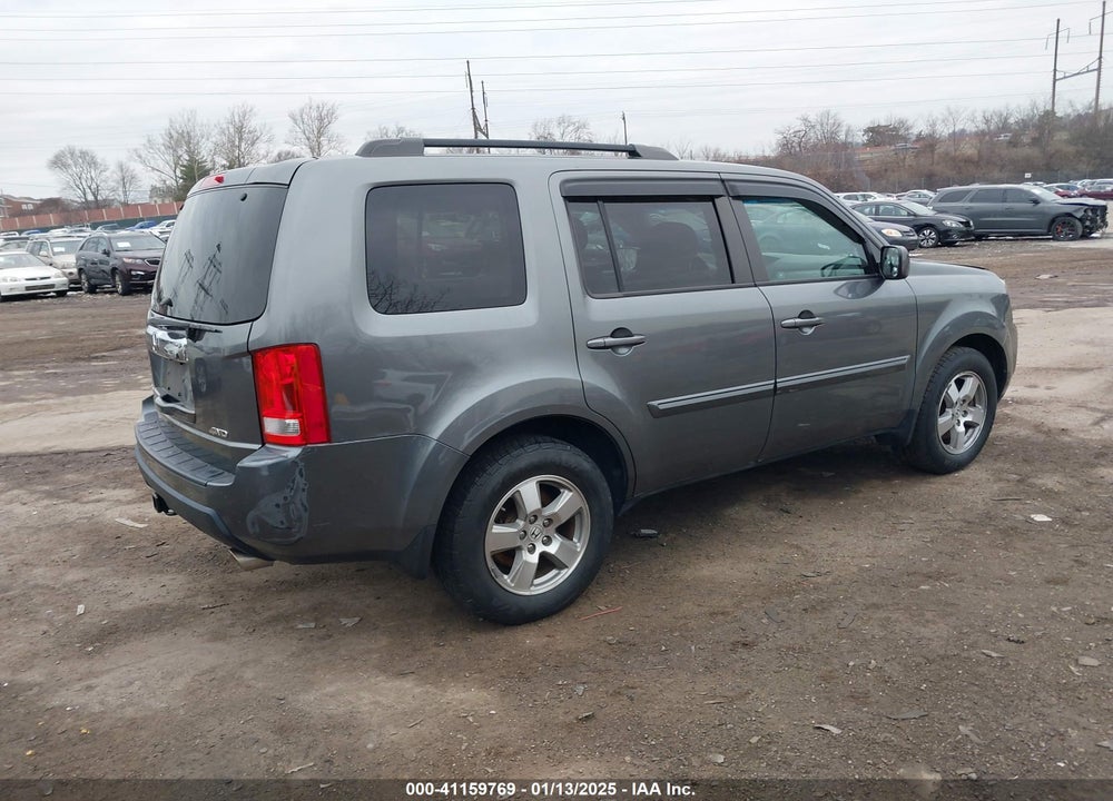2011 HONDA PILOT EX-L VIN: 5FNYF4H58BB083805