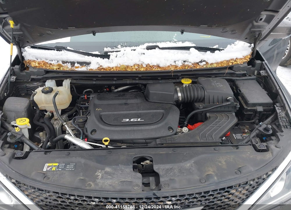 2017 CHRYSLER PACIFICA TOURING L VIN: 2C4RC1BG1HR670401