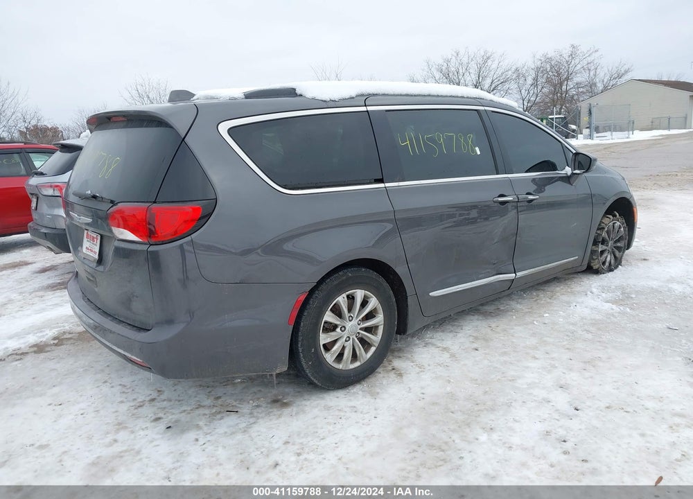2017 CHRYSLER PACIFICA TOURING L VIN: 2C4RC1BG1HR670401