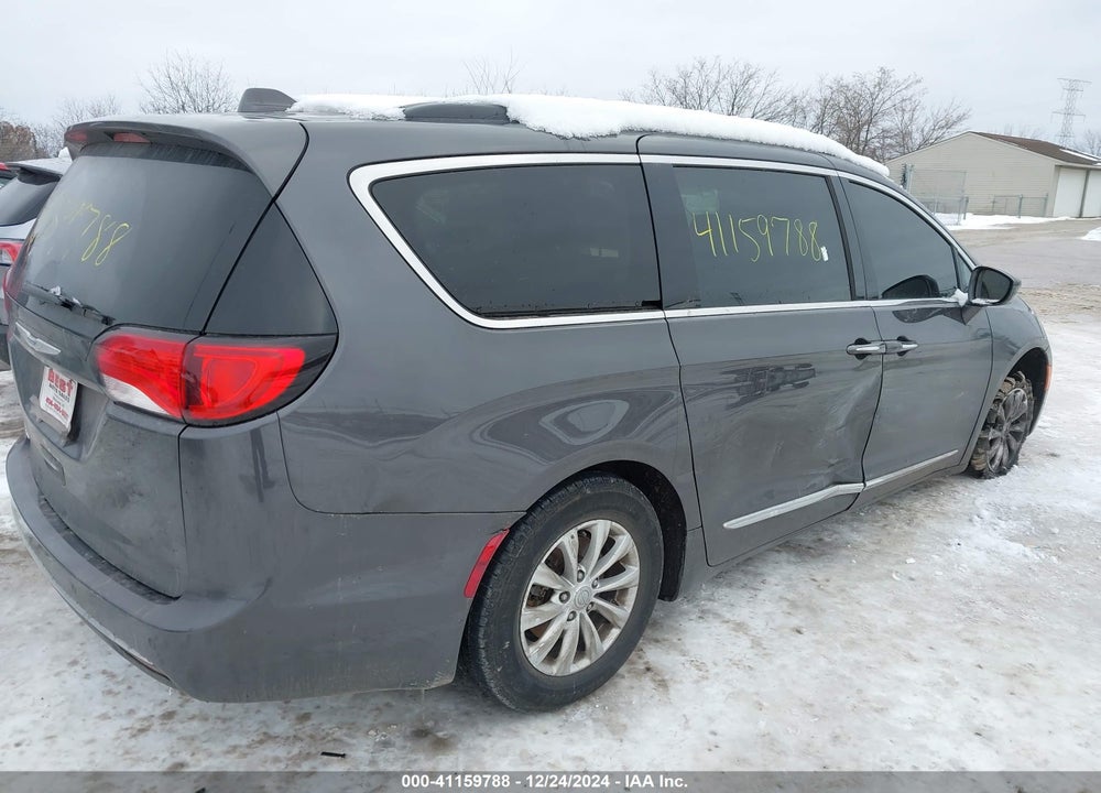 2017 CHRYSLER PACIFICA TOURING L VIN: 2C4RC1BG1HR670401