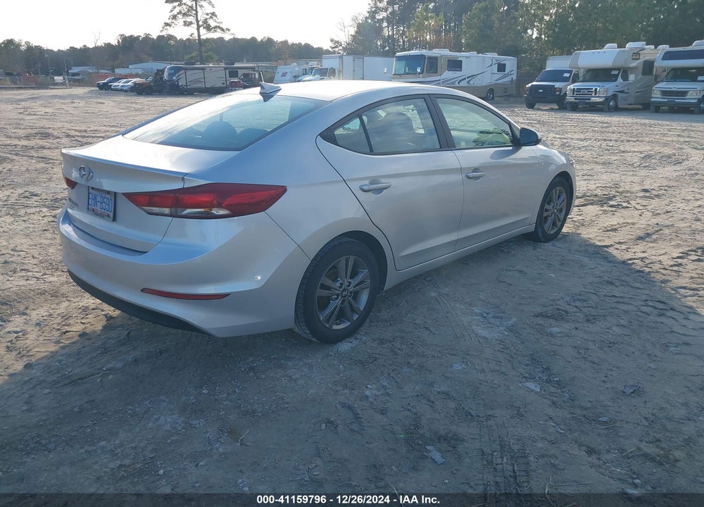 2017 HYUNDAI ELANTRA SE VIN: 5NPD84LF3HH159854