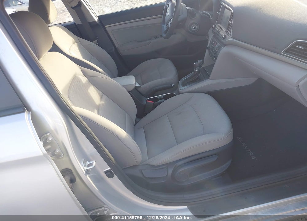2017 HYUNDAI ELANTRA SE VIN: 5NPD84LF3HH159854