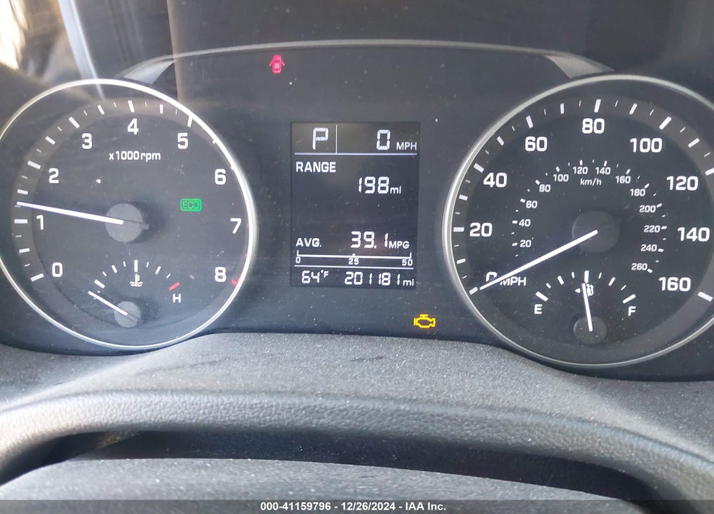 2017 HYUNDAI ELANTRA SE VIN: 5NPD84LF3HH159854