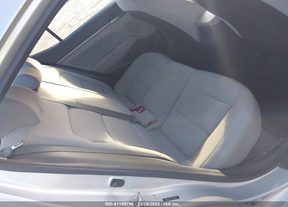 2017 HYUNDAI ELANTRA SE VIN: 5NPD84LF3HH159854