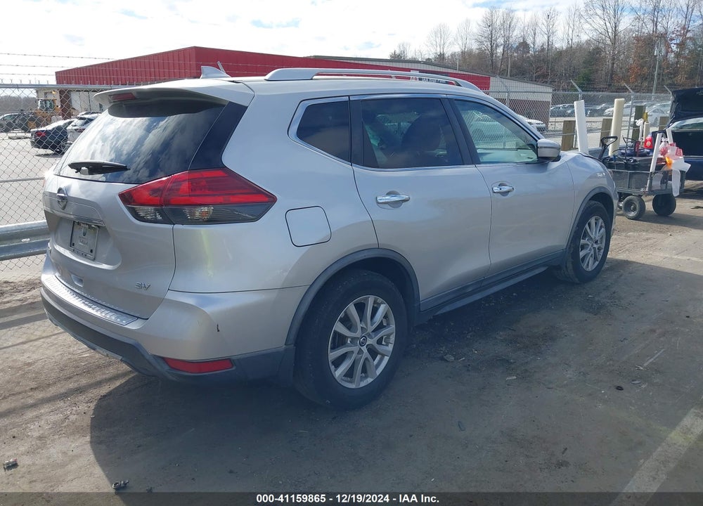 2017 NISSAN ROGUE SV VIN: KNMAT2MT6HP605414