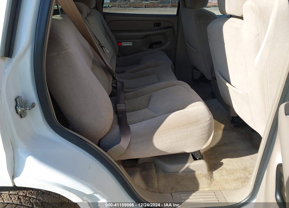 2004 CHEVROLET TAHOE LS VIN: 1GNEK13Z24R247853