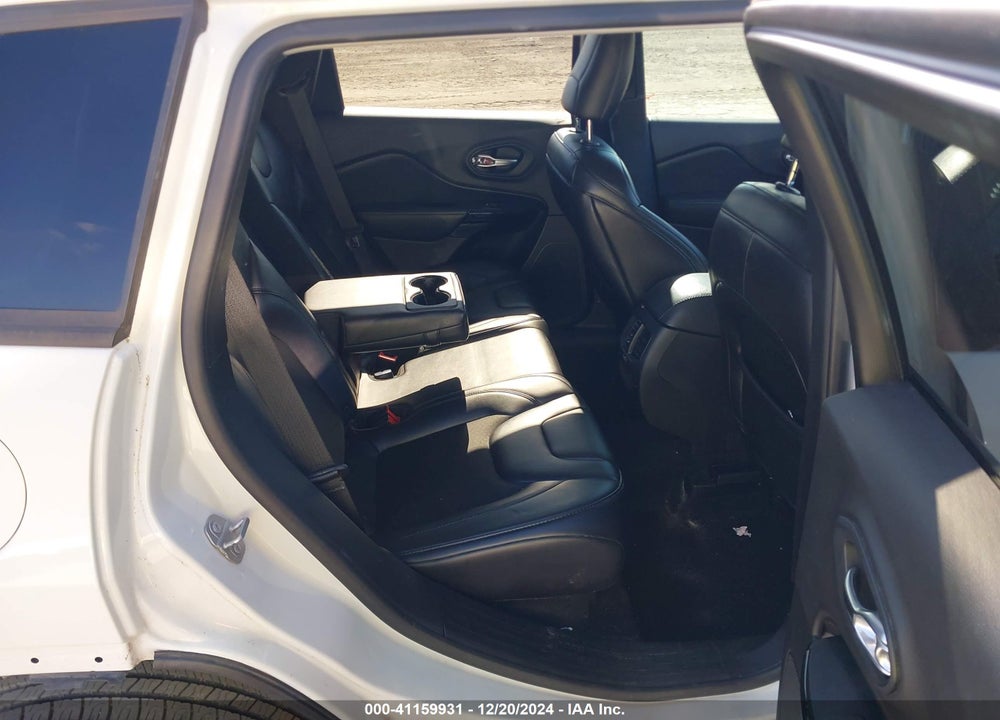 2019 JEEP CHEROKEE ALTITUDE FWD VIN: 1C4PJLLB6KD324687