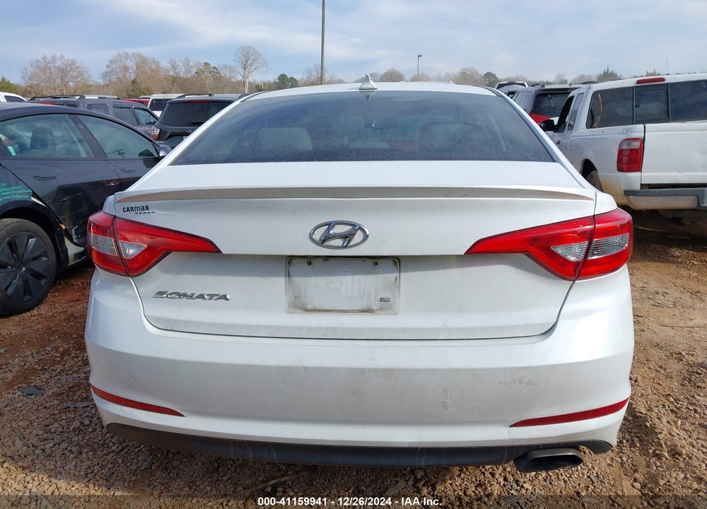 2016 HYUNDAI SONATA VIN: 5NPE24AF1GH319110