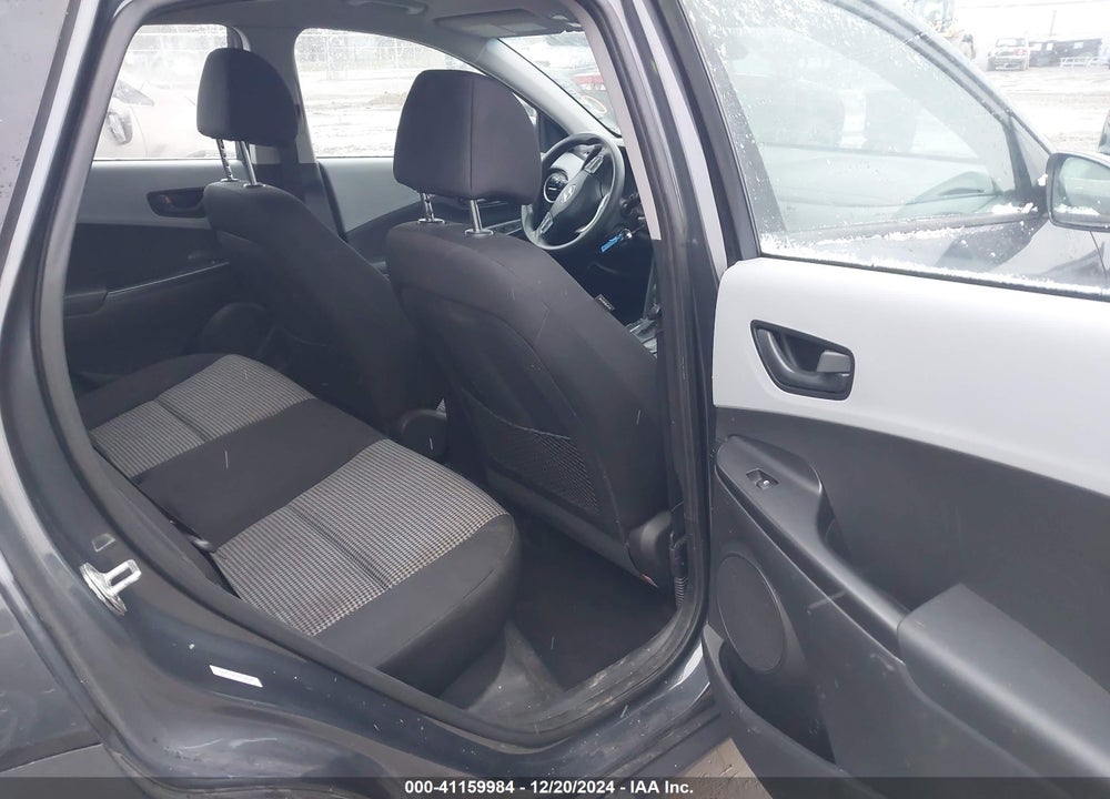 2019 HYUNDAI KONA SE VIN: KM8K1CAA3KU306860