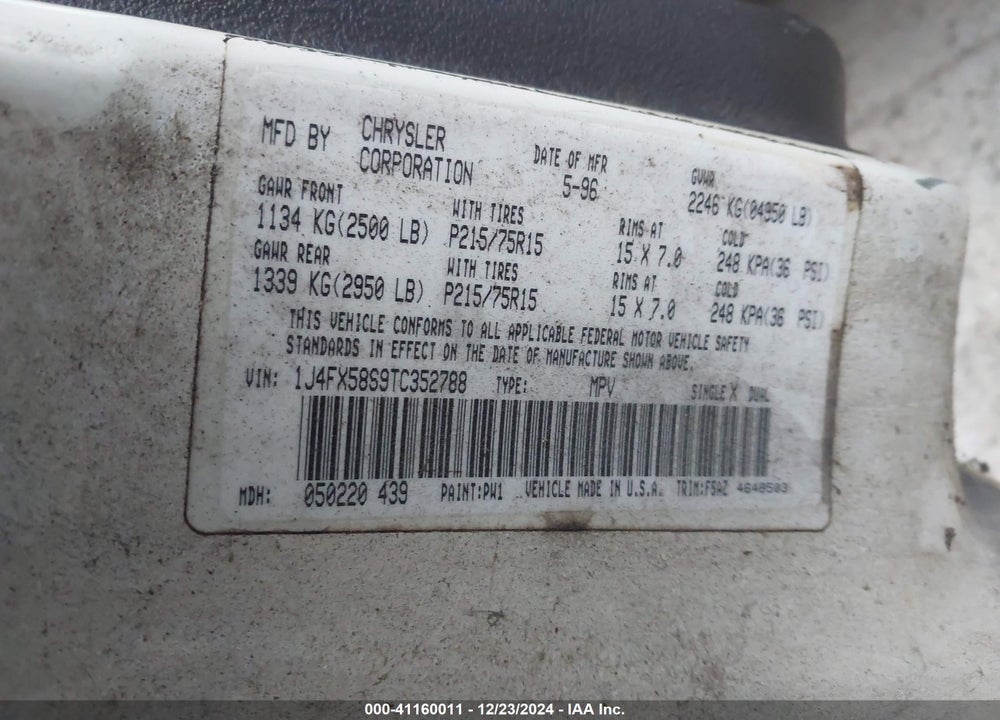 1996 JEEP GRAND CHEROKEE LAREDO VIN: 1J4FX58S9TC352788