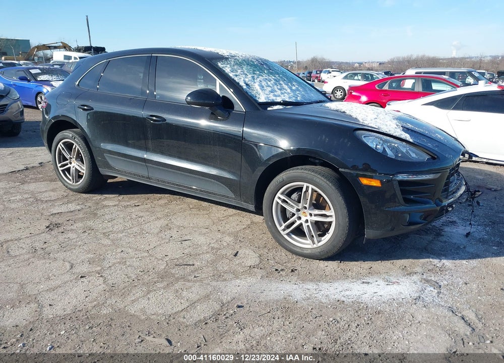 2017 PORSCHE MACAN VIN: WP1AA2A58HLB02405