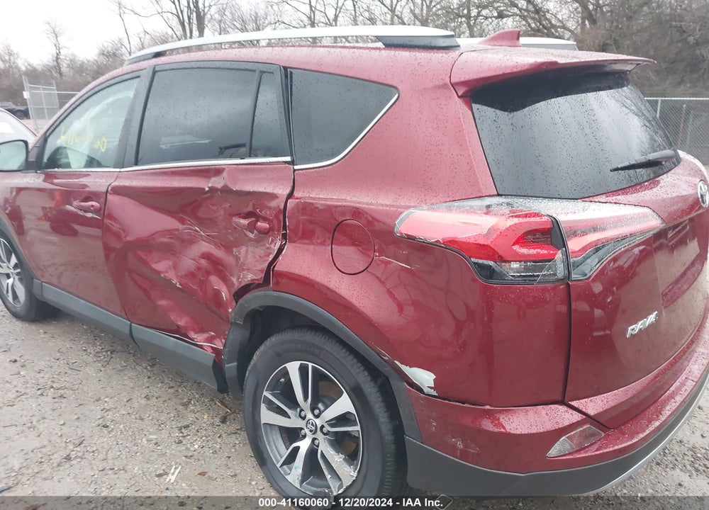 2018 TOYOTA RAV4 ADVENTURE/XLE VIN: 2T3WFREV9JW433640