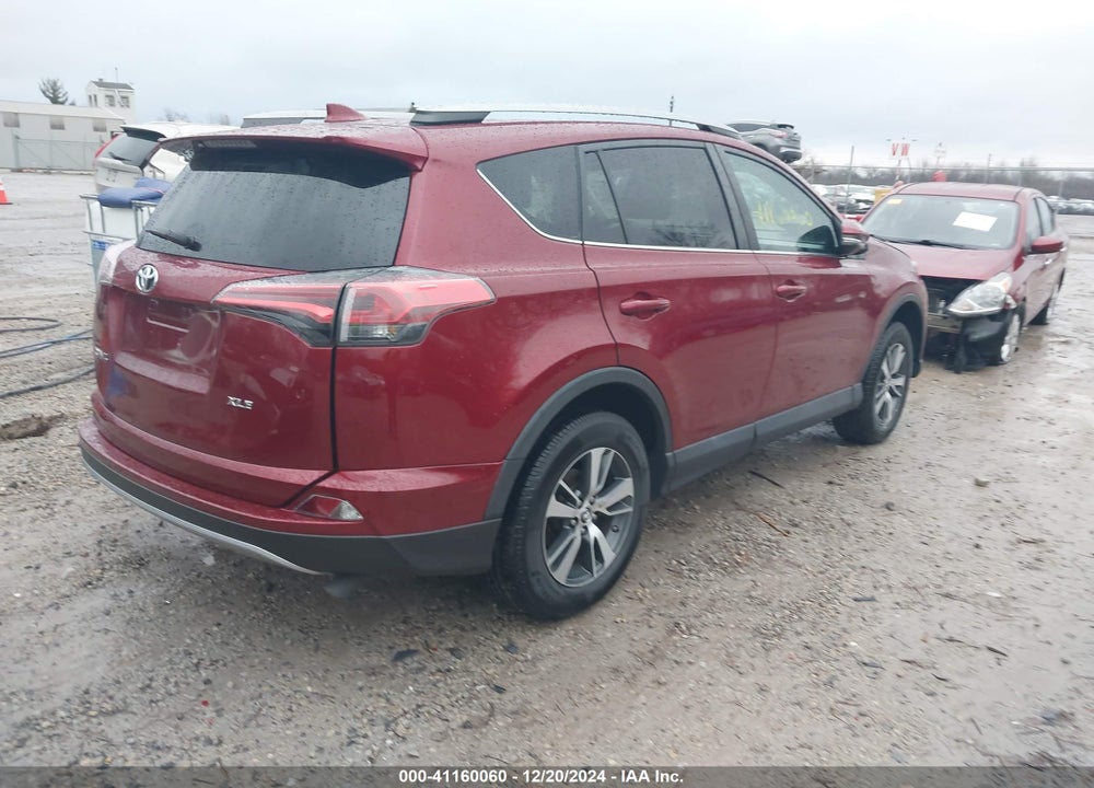 2018 TOYOTA RAV4 ADVENTURE/XLE VIN: 2T3WFREV9JW433640