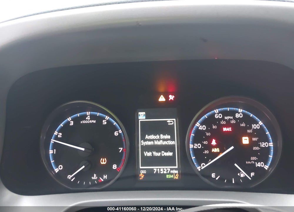 2018 TOYOTA RAV4 ADVENTURE/XLE VIN: 2T3WFREV9JW433640