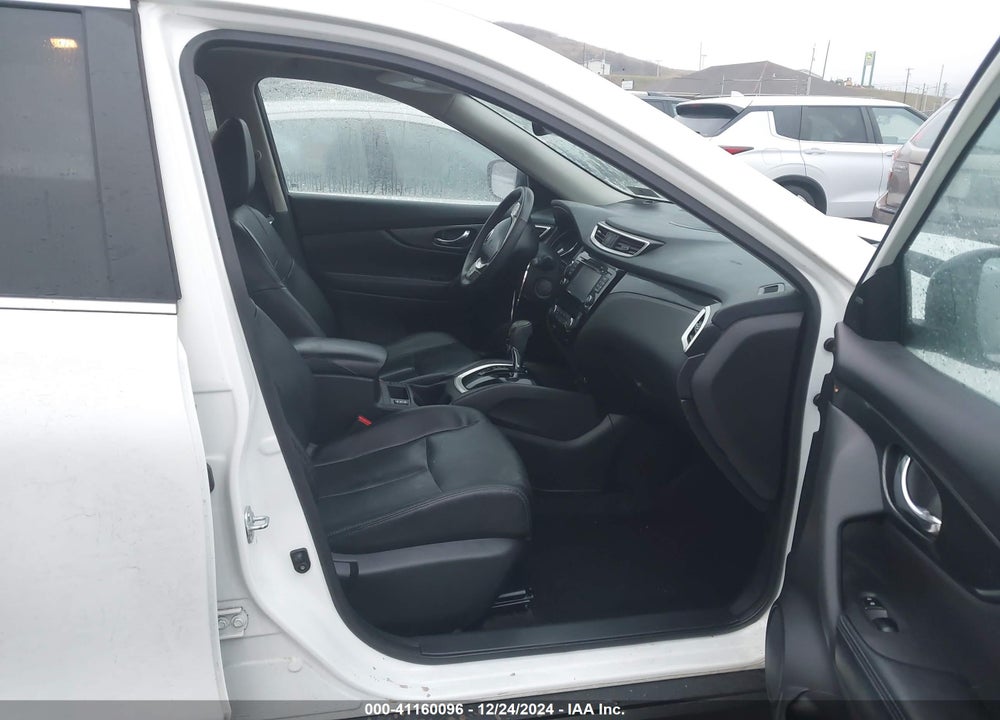 2016 NISSAN ROGUE SL VIN: 5N1AT2MV6GC863788