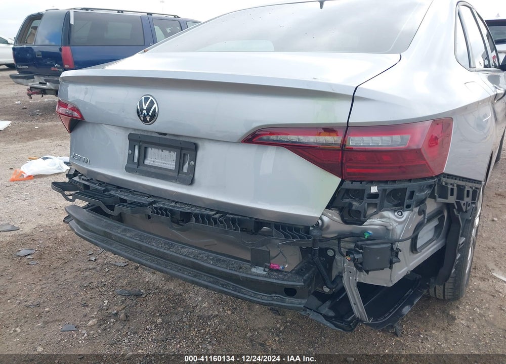 2024 VOLKSWAGEN JETTA VIN: 3VWBM7BU3RM086370