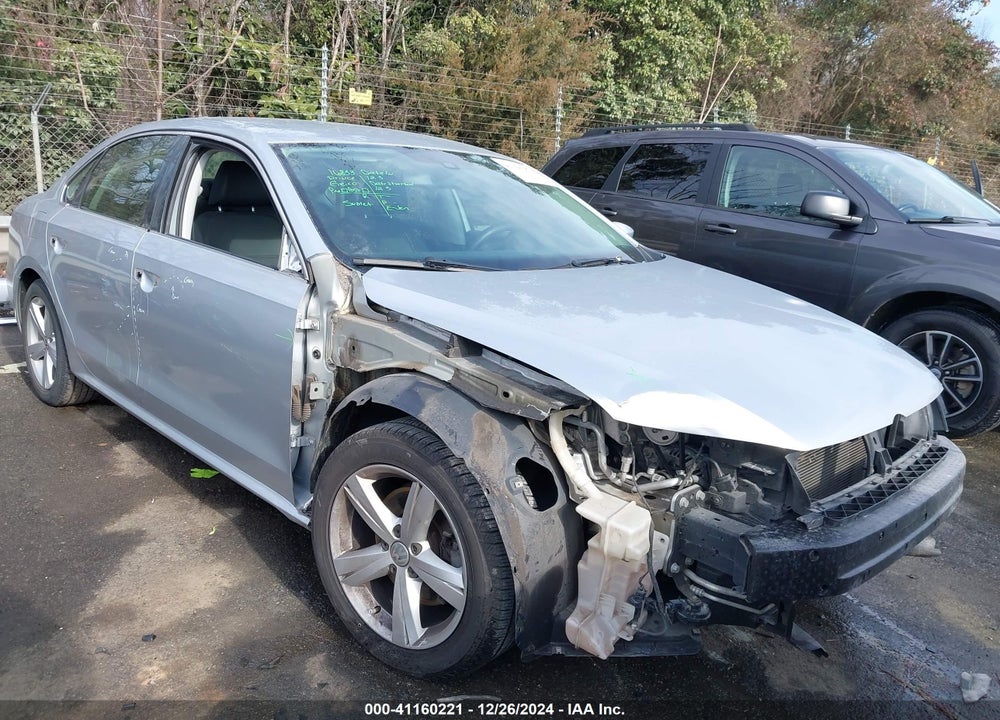 2013 VOLKSWAGEN PASSAT 2.5L SE VIN: 1VWBH7A32DC102632