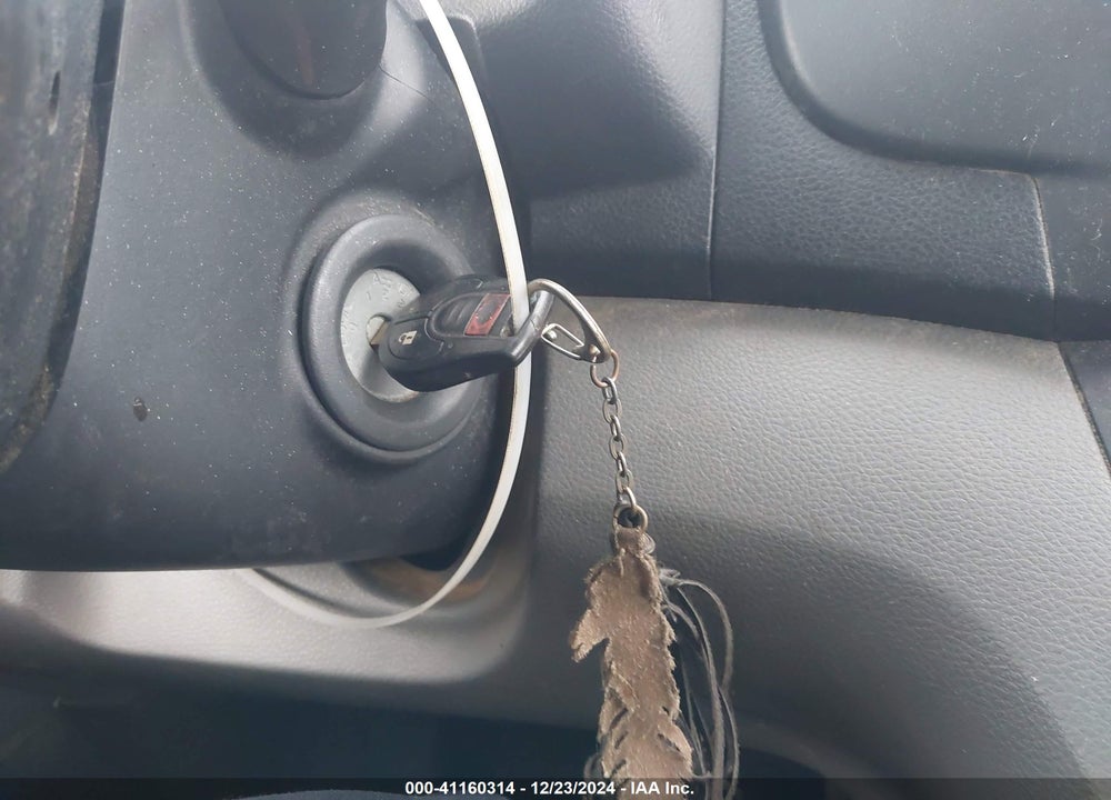 2015 NISSAN NV200 SV VIN: 3N6CM0KN3FK719770