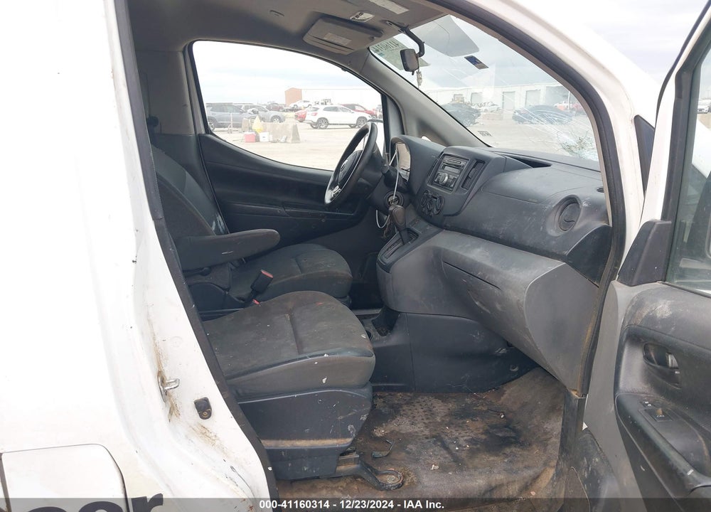 2015 NISSAN NV200 SV VIN: 3N6CM0KN3FK719770