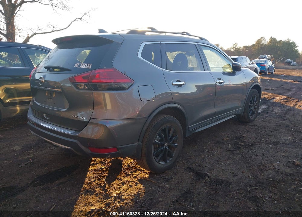 2017 NISSAN ROGUE SV VIN: 5N1AT2MV8HC820572