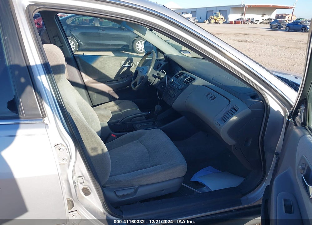2002 HONDA ACCORD 2.3 LX VIN: 1HGCG56462A160964