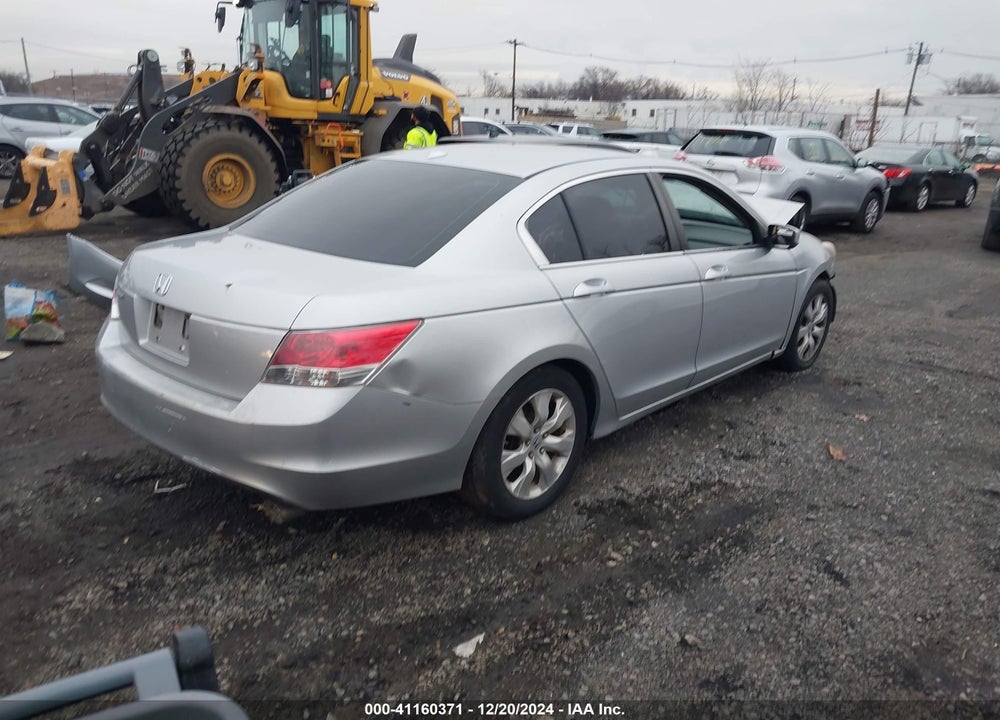 2008 HONDA ACCORD VIN: 1HGCP26888A160670