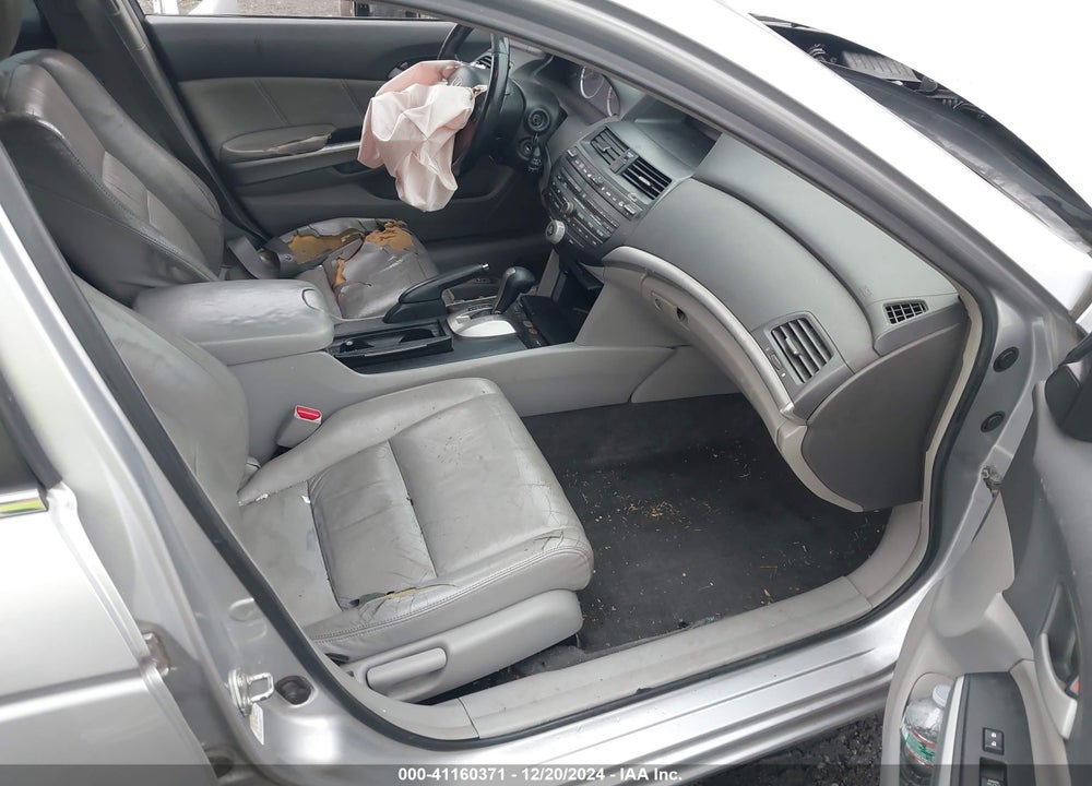 2008 HONDA ACCORD VIN: 1HGCP26888A160670