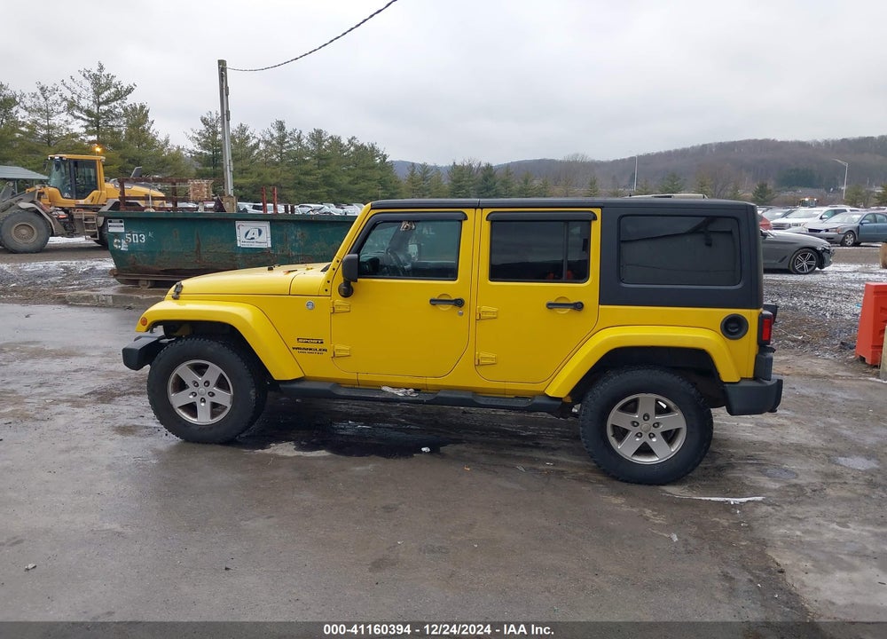 2011 JEEP WRANGLER UNLIMITED SPORT VIN: 1J4BA3H15BL556790