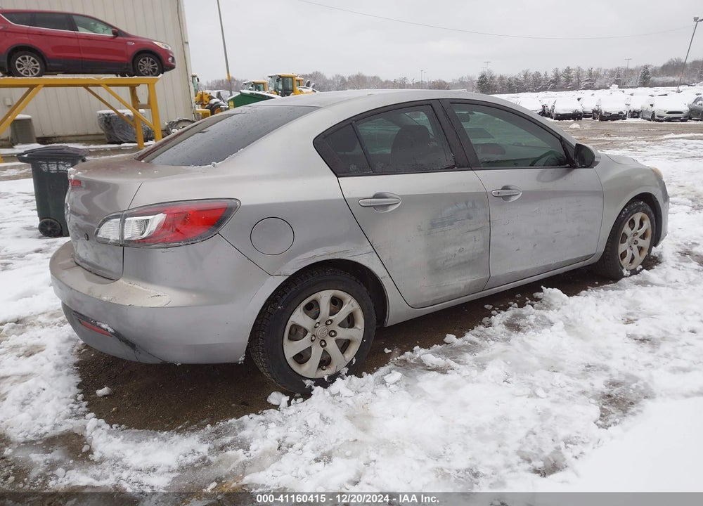 2011 MAZDA 3 I SPORT VIN: JM1BL1UF9B1407963
