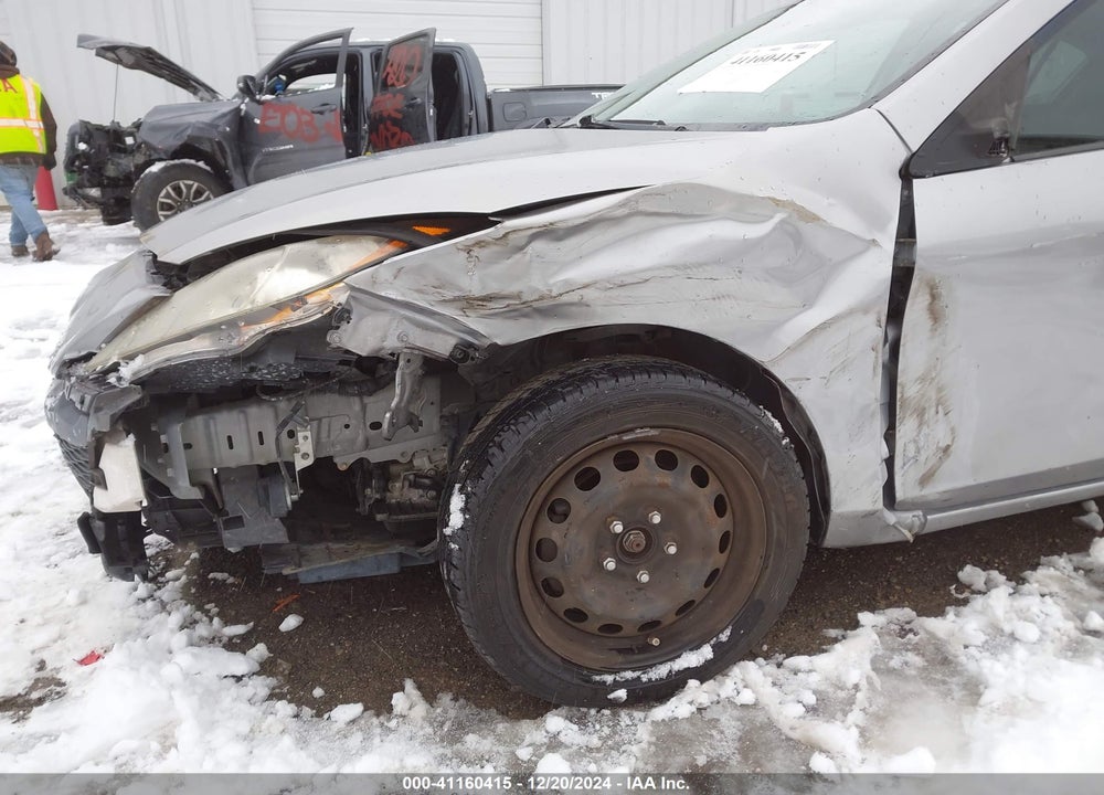 2011 MAZDA 3 I SPORT VIN: JM1BL1UF9B1407963