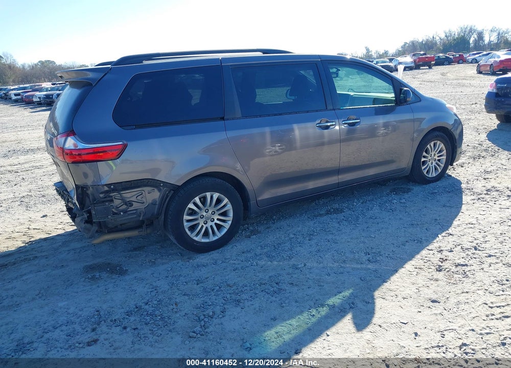 2017 TOYOTA SIENNA XLE 8 PASSENGER VIN: 5TDYZ3DC9HS884432
