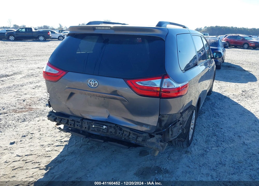 2017 TOYOTA SIENNA XLE 8 PASSENGER VIN: 5TDYZ3DC9HS884432