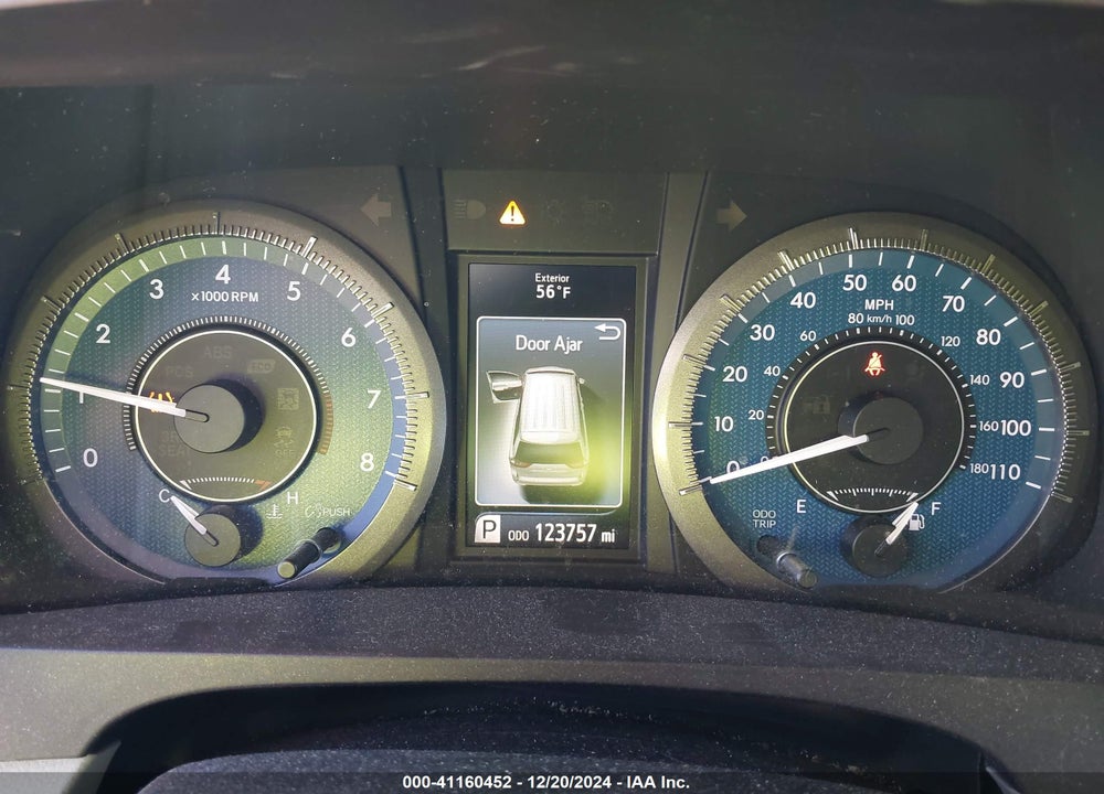2017 TOYOTA SIENNA XLE 8 PASSENGER VIN: 5TDYZ3DC9HS884432