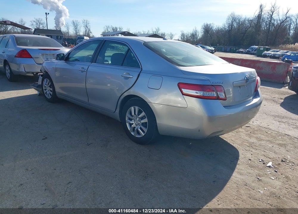 2011 TOYOTA CAMRY LE VIN: 4T1BF3EK5BU124811