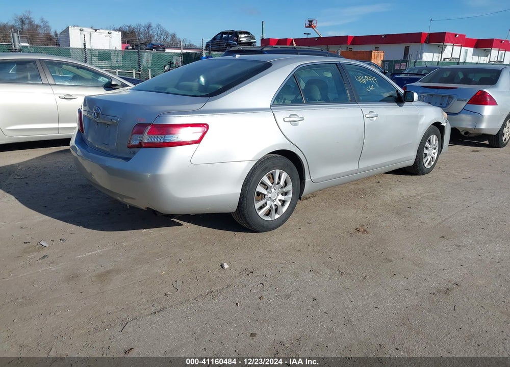 2011 TOYOTA CAMRY LE VIN: 4T1BF3EK5BU124811