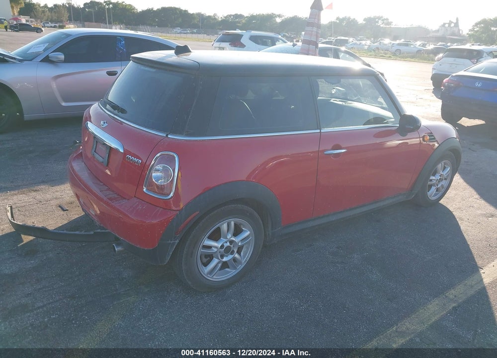 2013 MINI HARDTOP VIN: WMWSU3C50DT685818