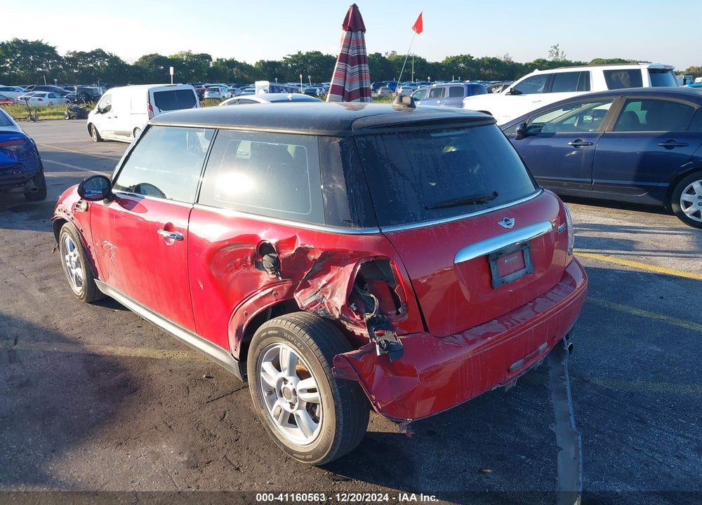 2013 MINI HARDTOP VIN: WMWSU3C50DT685818