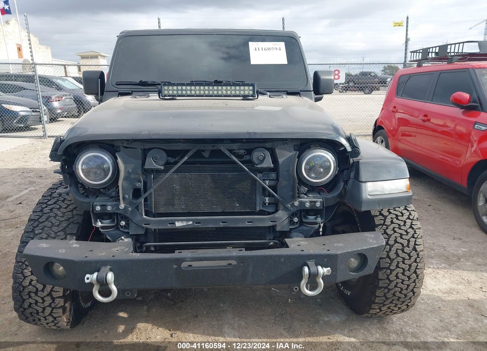 2020 JEEP WRANGLER UNLIMITED SAHARA 4X4 VIN: 1C4HJXEN4LW127736