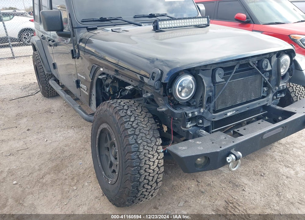 2020 JEEP WRANGLER UNLIMITED SAHARA 4X4 VIN: 1C4HJXEN4LW127736