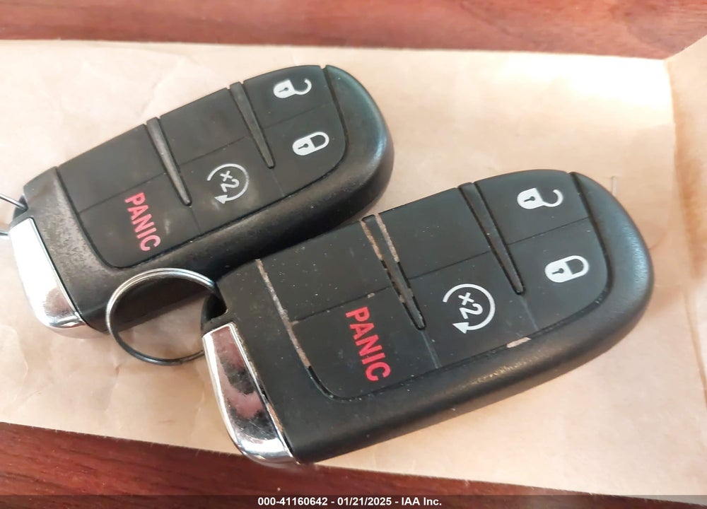 2016 JEEP RENEGADE VIN: ZACCJBBT7GPC77701