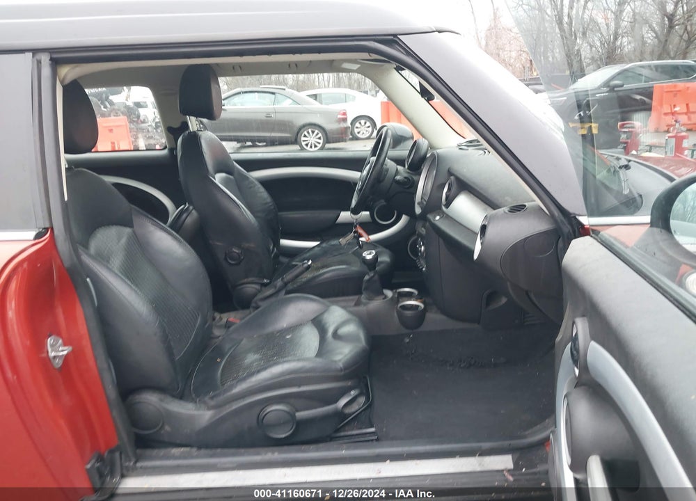 2013 MINI CLUBMAN COOPER S VIN: WMWZG3C51DTY32945