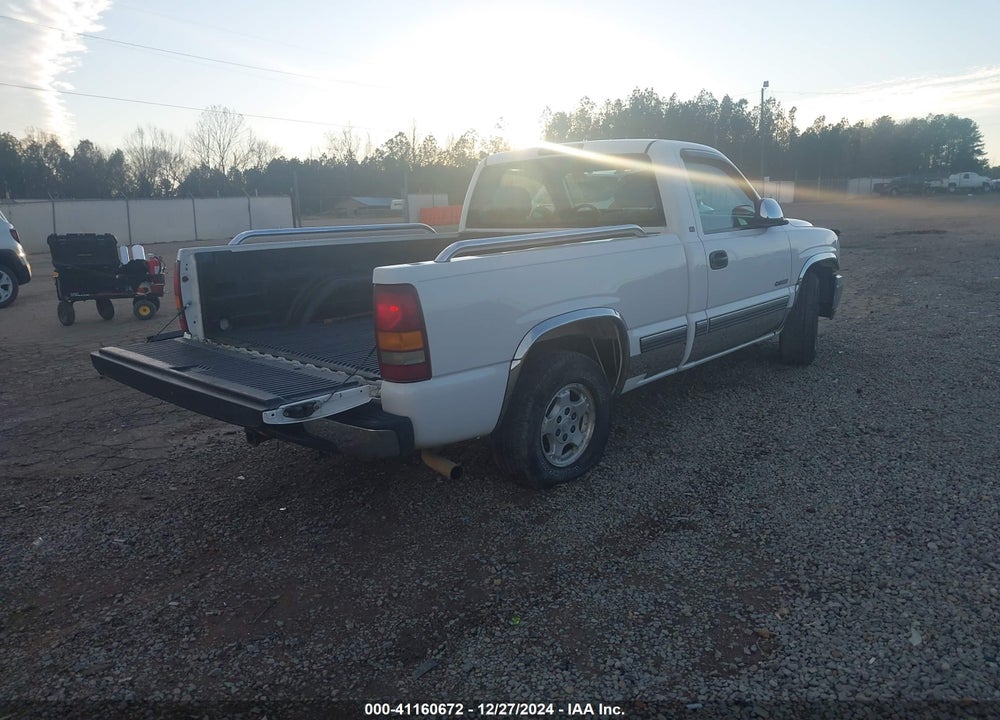 2000 CHEVROLET SILVERADO 1500 LS VIN: 1GCEC14V5YZ190300