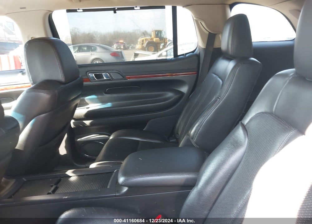 2010 LINCOLN MKT VIN: 2LMHJ5AT1ABJ08925