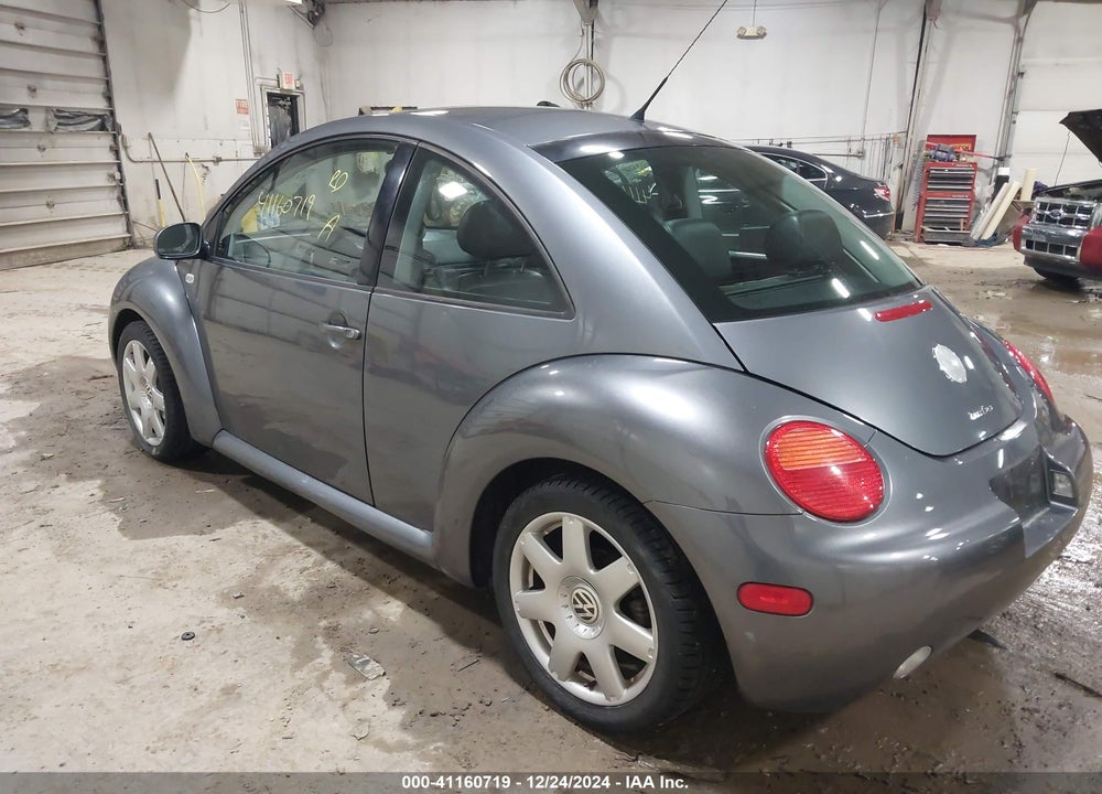 2002 VOLKSWAGEN NEW BEETLE GLX VIN: 3VWDD21C22M461160